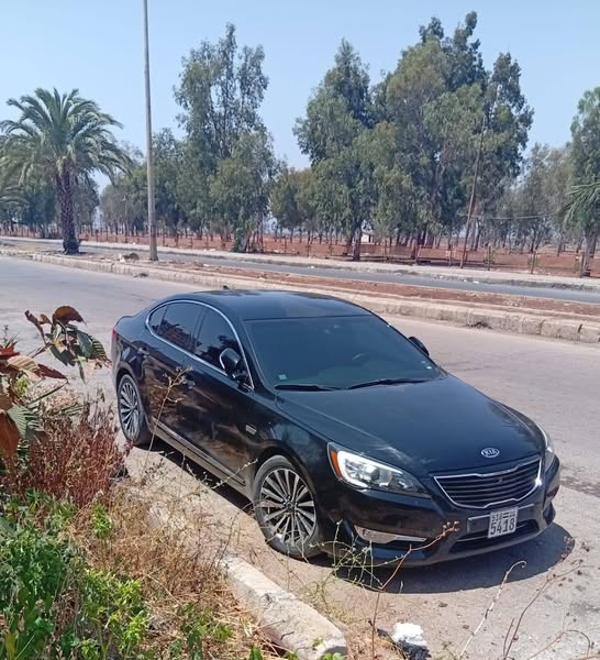 كيا كادينزا 2010 - صورة 1