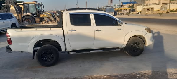 تويوتا هايلوكس 2014 - صورة 2