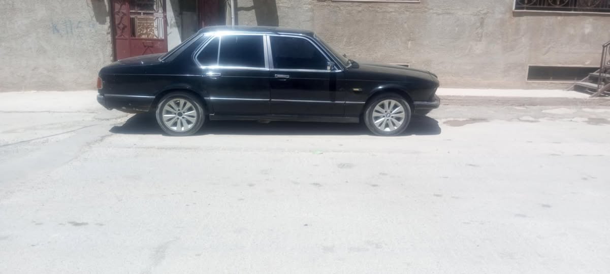 BMW 5 Series 1983