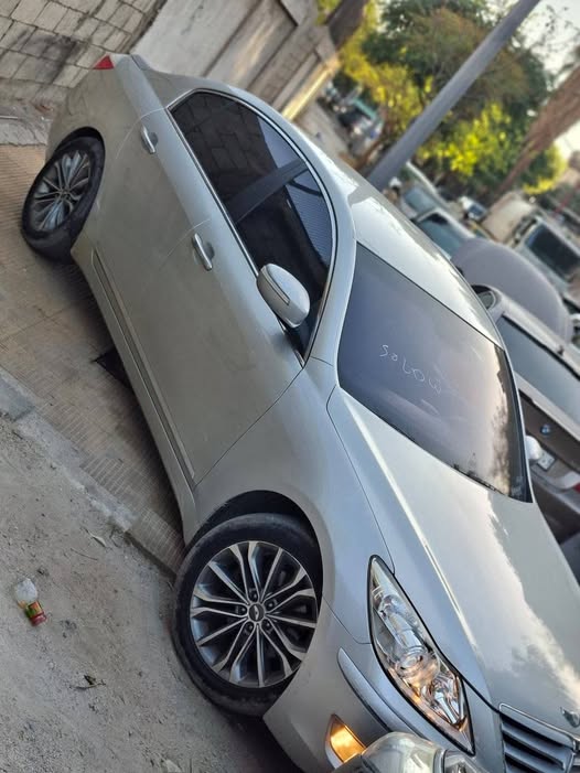 هونداي جنسس 2008