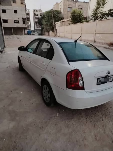 هيونداي فيرنا 2008 - صورة 1