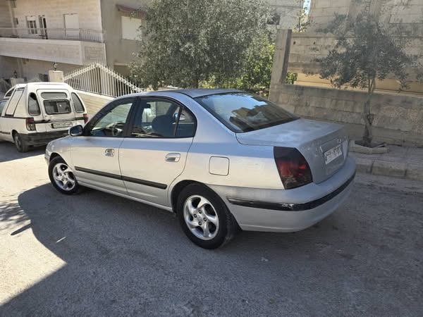 هيونداي افانتي 2005 - صورة 2