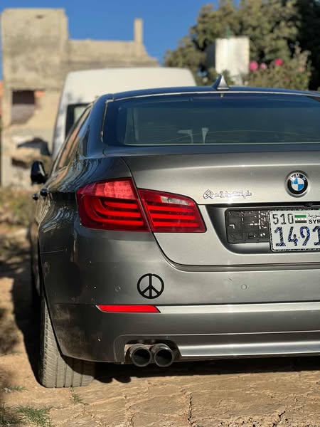 BMW 520i 2013 - صورة 4