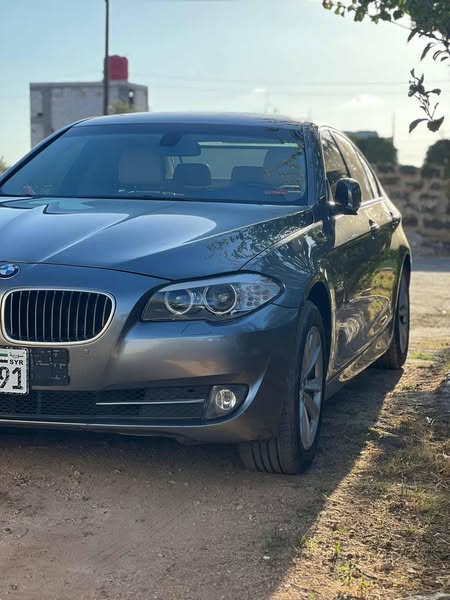 BMW 520i 2013 - صورة 3