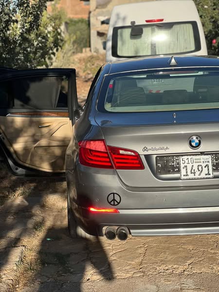 BMW 520i 2013 - صورة 5