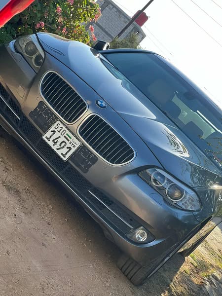 BMW 520i 2013 - صورة 1