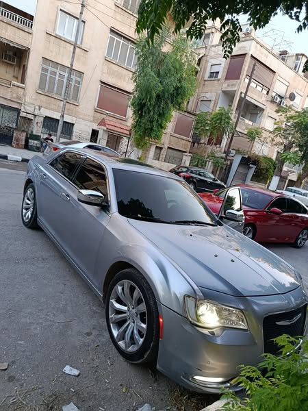 كرايسلر 300 2015 - صورة 4