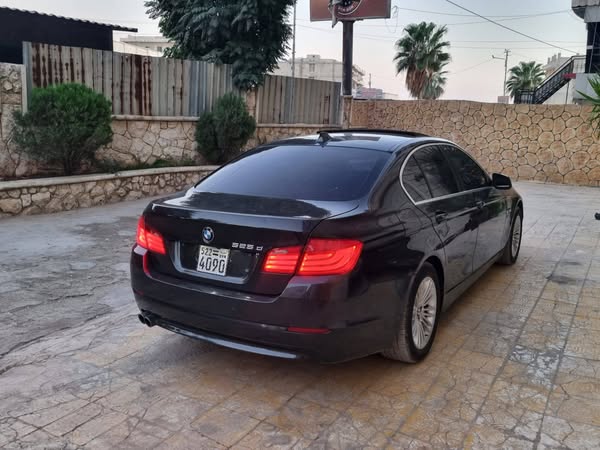 BMW 525 2013 - صورة 2