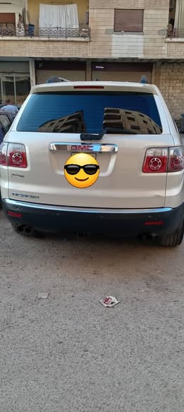 GMC أكاديا 2013 - صورة 2