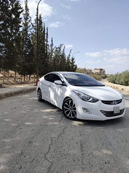 هيونداي افانتي 2013 - صورة 3