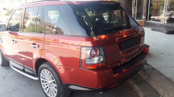 لاند روفر رينج روفر سبورت 2011 - صورة 2