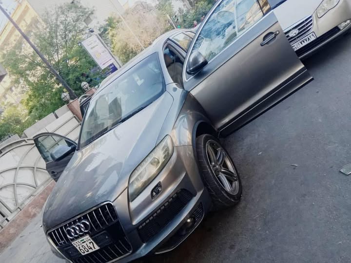 اودي Q7 2012