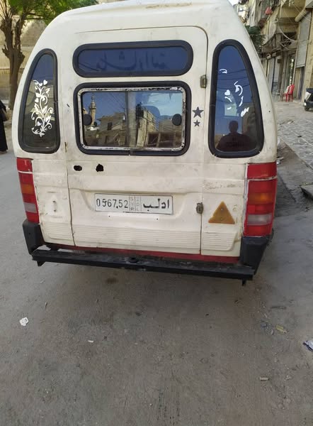 سكودا Pickup 1995 - صورة 1