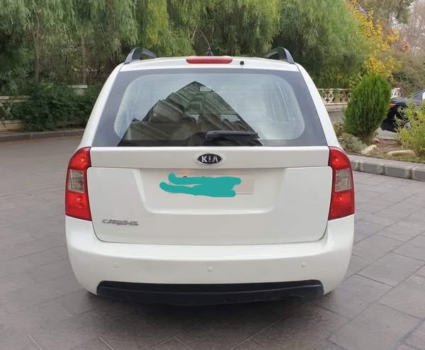 كيا كارينز 2008 - صورة 1