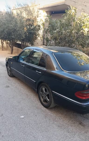 مرسيدس E-Class 1996 - صورة 3