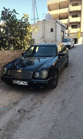 مرسيدس E-Class 1996 - صورة 1