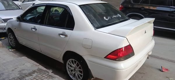 ميتسوبيشي لانسر 2002 - صورة 1