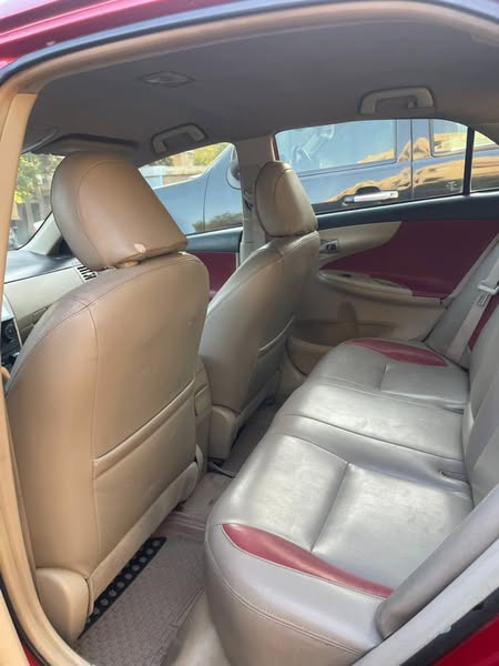 تويوتا كورولا 2011 - صورة 1