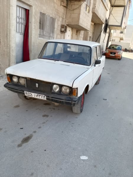 فيات 124 1976 - صورة 1