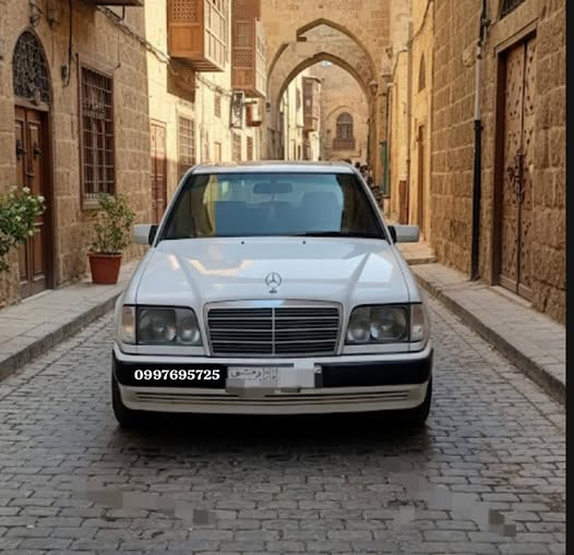 مرسيدس-بنز E-Class 1988