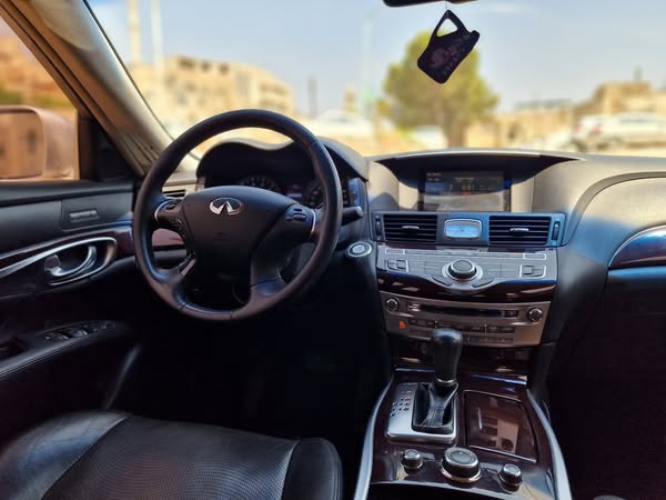 انفنتي M37 2010 - صورة 3