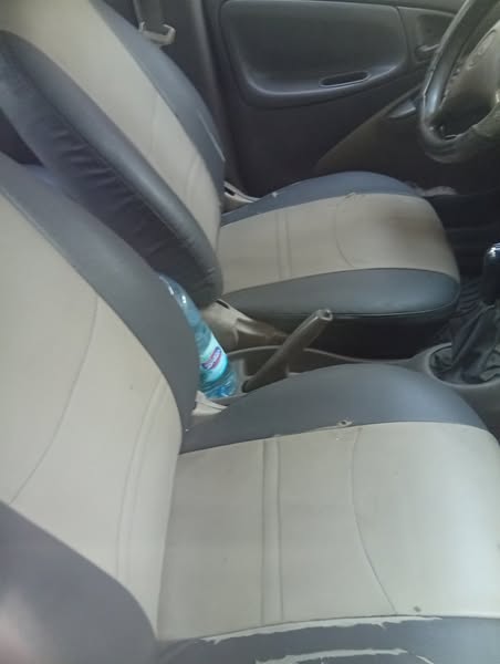 تويوتا ايكو 2004 - صورة 4