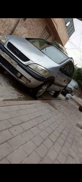 اوبل زافيرا 2000 - صورة 5