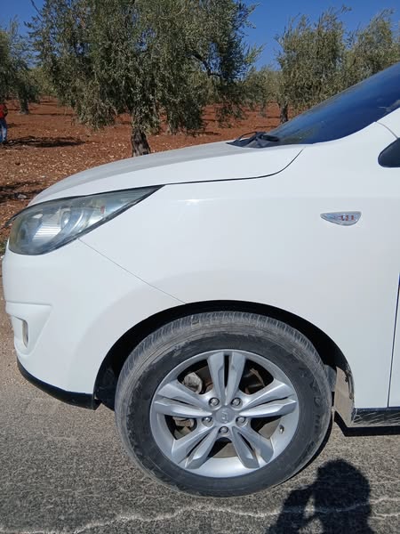 هيونداي توسان 2012 - صورة 2