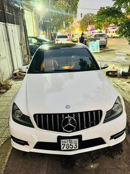 مرسيدس C300 2014 - صورة 1