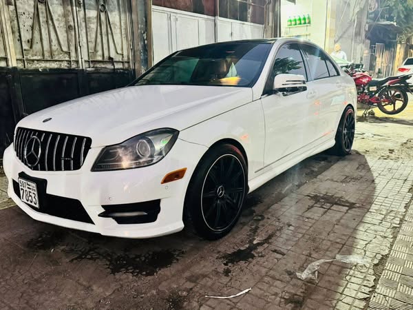 مرسيدس C300 2014 - صورة 4
