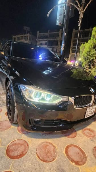 BMW 320i 2013 - صورة 1