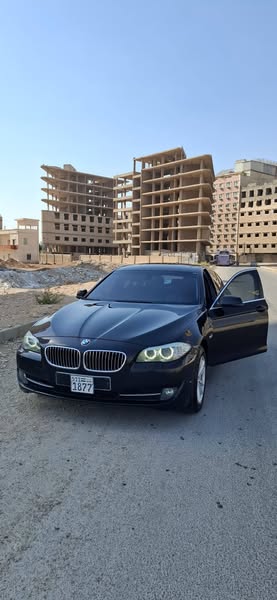 BMW 528i 2011 - صورة 2