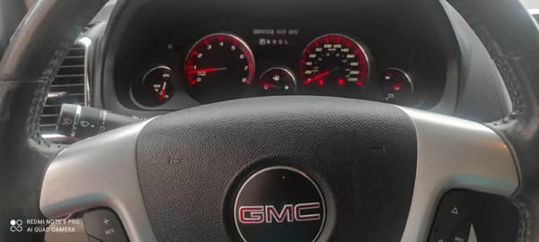 GMC اكاديا 2012 - صورة 4
