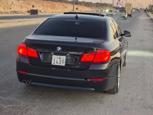 BMW 520 2013 - صورة 4