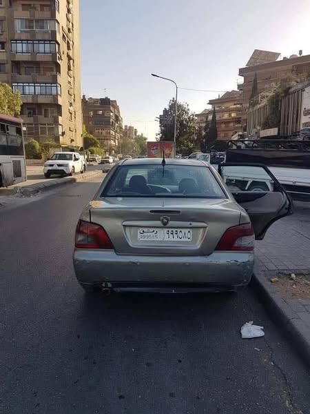 بروتون واجا 2005 - صورة 2