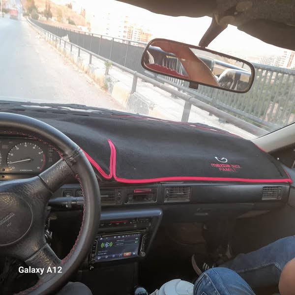 مازدا 323 1993 - صورة 4