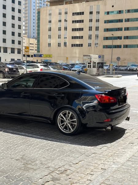 لكزس IS 350 2008 - صورة 4