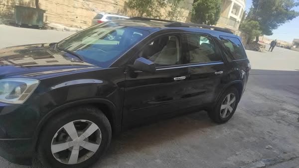 GMC Acadia 2012 - صورة 3