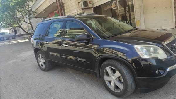GMC Acadia 2012 - صورة 2
