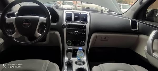 GMC Acadia 2012 - صورة 4