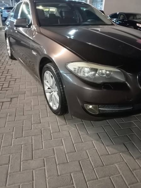 BMW 528i 2012 - صورة 2