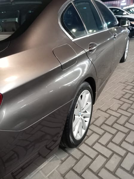 BMW 528i 2012 - صورة 4
