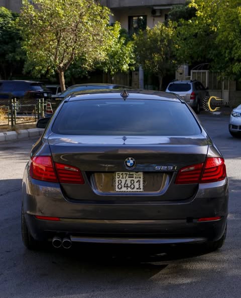 BMW 523i 2014 - صورة 2