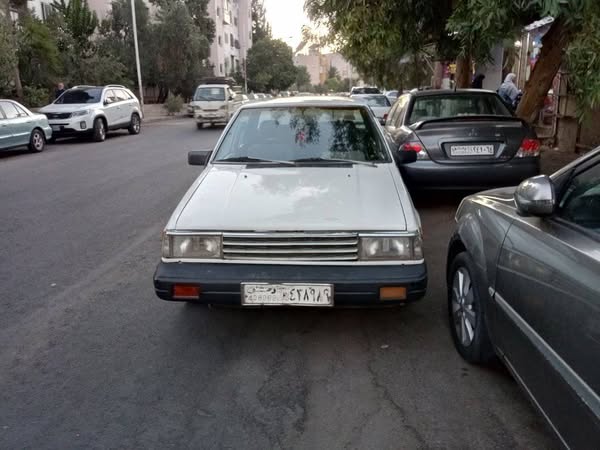 نيسان Sunny 1983 - صورة 3