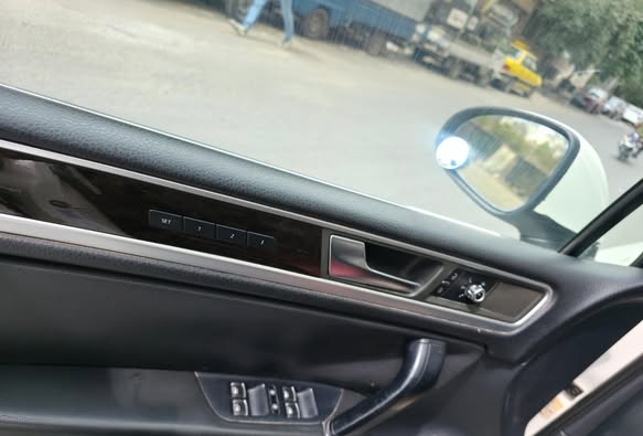 فولكس واجن طوارق 2011 - صورة 5