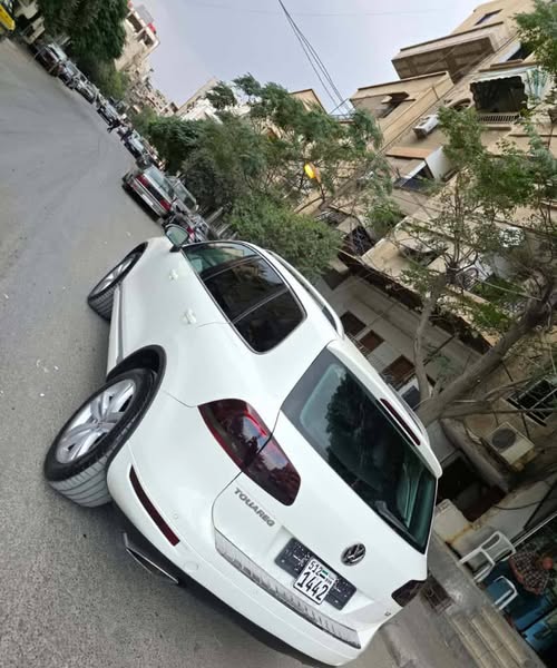 فولكس واجن طوارق 2011 - صورة 1