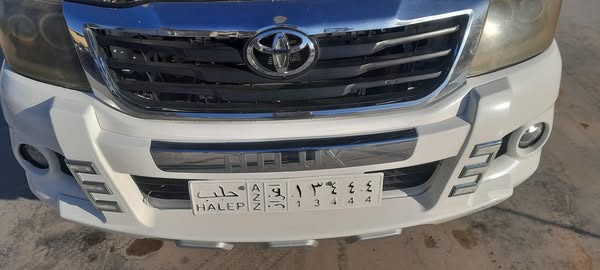 تويوتا هايلوكس 2015 - صورة 1