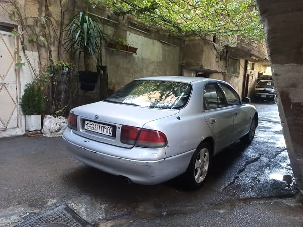 مازدا 626 1993 - صورة 1