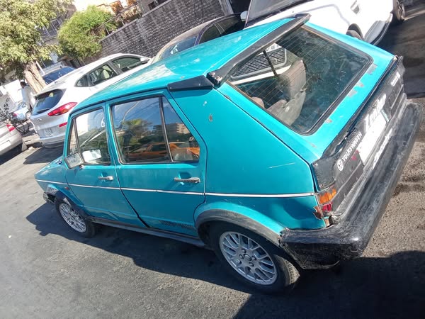 فولكس فاجن جولف 1976 - صورة 2