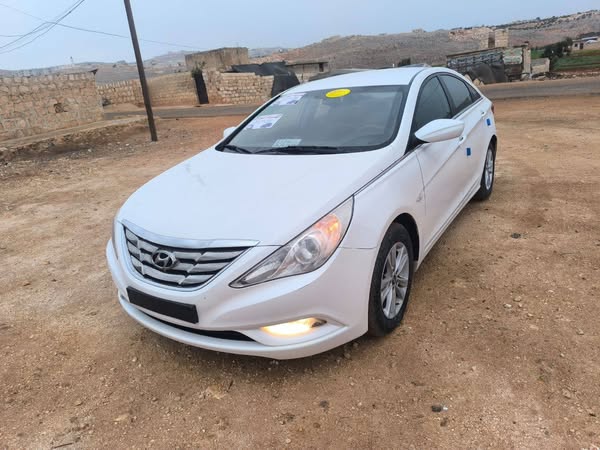 Hyundai Sonata 2011 - صورة 1